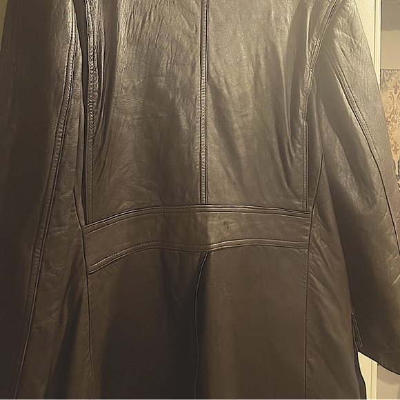 Authentic Vintage Valentino UOMO Leather Jacket, split back style. - Picture 4 of 6